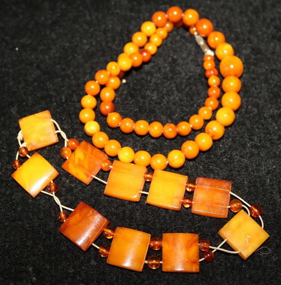 2 x amber necklaces(-)